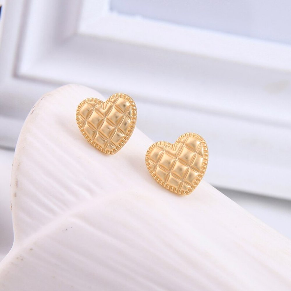 Puffed Pearl Gold Heart or Quilted Gold Heart - Picture 6 of 7